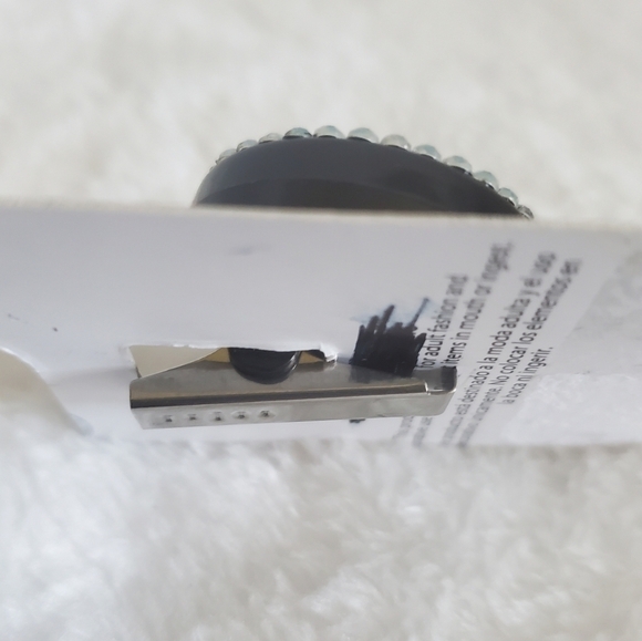 Free Spirit Retractable Arrow Bling Rhinstone Embellished ID Badge Reel NWT - Picture 9 of 9